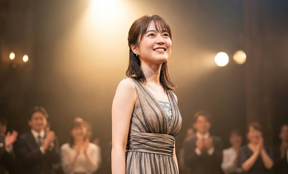 東京音楽大学での経験を活かしミュージカルや音楽番組で活躍する生田絵梨花
